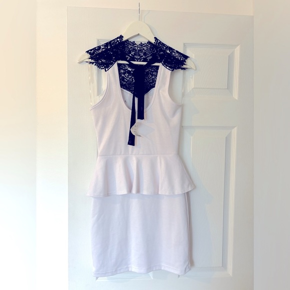 BRAND NEW WITH TAGS BLACK LACE DETAILED PEPLUM WHITE DRESS - Picture 3 of 3